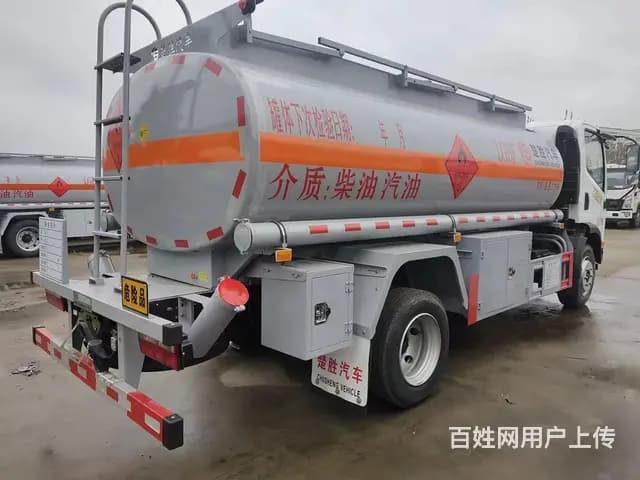 楚胜厂家直销5吨油罐车 一汽解放降价处理 - 图片 5